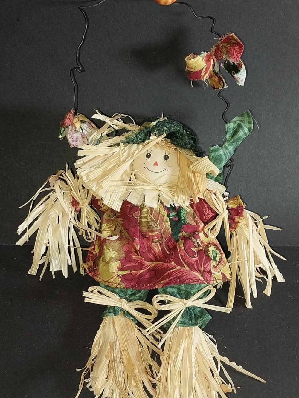 Halloween Hanging Scarecrow 11"